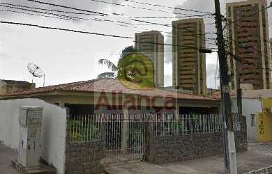 Imagem: A casa possui 3 Dormitórios, 1 Suíte, 1 Banheiro, 224m² de