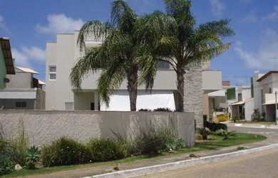 Imagem: A casa possui 4 Dormitórios, 4 Suítes, 1 Banheiro, 6 Vagas