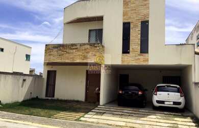 Imagem: A casa em condomínio possui 4 Dormitórios, 2 Suítes, 1 Banheiro