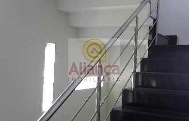 Imagem: A casa em condomínio possui 4 Dormitórios, 4 Suítes, 1 Banheiro