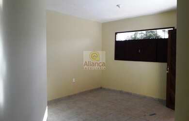 Imagem: A casa possui 3 Dormitórios, 1 Suíte, 1 Banheiro, 1 Vaga na