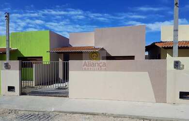 Imagem: A casa possui 2 Dormitórios, 1 Banheiro, 1 Vaga na garagem