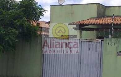 Imagem: A casa possui 3 Dormitórios, 1 Suíte, 1 Banheiro, 1 Vaga na