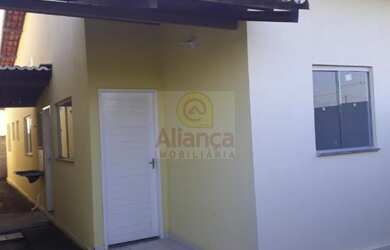 Imagem: A casa possui 2 Dormitórios, 1 Suíte, 1 Banheiro, 1 Vaga na