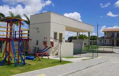 Imagem: A casa possui 2 Dormitórios, 1 Suíte, 1 Banheiro, 1 Vaga na