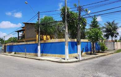 Imagem: A casa possui 3 Dormitórios, 3 Suítes, 1 Banheiro, 1 Vaga