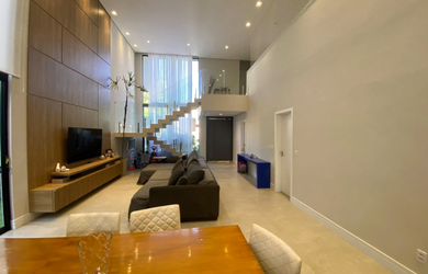 Imagem: A casa possui 4 Dormitórios, 3 Suítes, 5 Banheiros, 4 Vagas