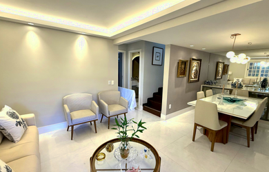 Imagem: A casa possui 4 Dormitórios, 3 Suítes, 4 Banheiros e está