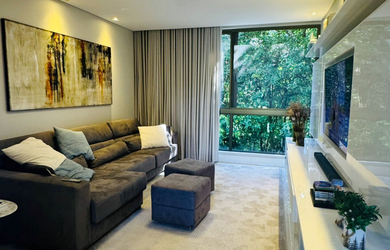 Imagem: A casa possui 4 Dormitórios, 4 Suítes, 5 Banheiros, 4 Vagas