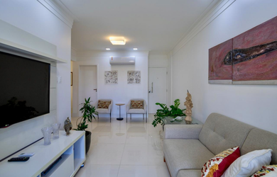 Imagem: O apartamento possui 2 Dormitórios, 1 Suíte, 2 Banheiros