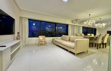 Imagem: O apartamento possui 2 Dormitórios, 1 Suíte, 2 Banheiros