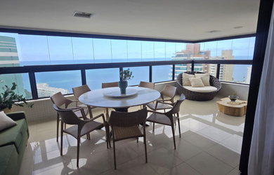 Imagem: O apartamento possui 4 Dormitórios, 6 Banheiros, 3 Vagas na