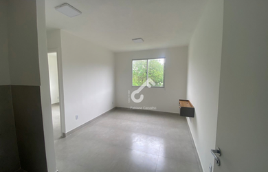 Imagem: O apartamento possui 2 Dormitórios, 1 Banheiro, 1 Vaga na garagem