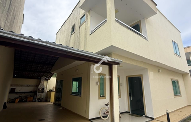 Imagem: A casa em condomínio possui 3 Dormitórios, 3 Suítes, 1 Banheiro