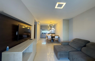 Imagem 2: BURAQUINHO, Lauro de Freitas. Apartamento térreo com 3 quartos sendo...