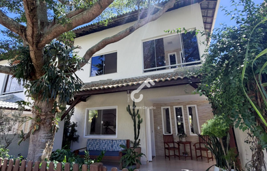 Imagem: A casa em condomínio possui 4 Dormitórios, 3 Suítes, 1 Banheiro