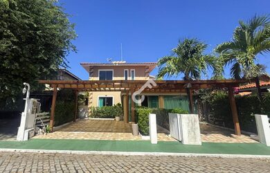 Imagem 2: BURAQUINHO, Lauro de Freitas. Duplex composto de 3 suítes superiores....