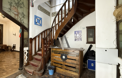 Imagem: A casa possui 6 Dormitórios, 3 Banheiros, 297m² de Área Privada