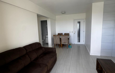 Imagem: O apartamento possui 2 Dormitórios, 1 Suíte, 2 Banheiros