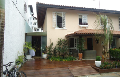 Imagem: A casa possui 3 Dormitórios, 1 Suíte, 2 Banheiros, 1 Vaga