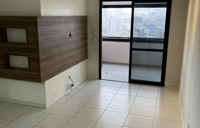 Imagem: O apartamento possui 2 Dormitórios, 1 Suíte, 2 Banheiros