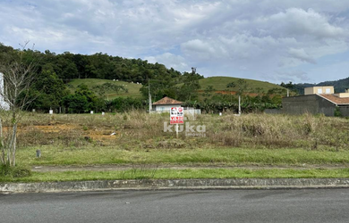 Imagem: O terreno possui 280m² de Área e está localizado em Jaraguá