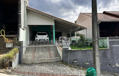 Imagem: A casa possui 2 Dormitórios, 1 Banheiro, 543m² de Área e