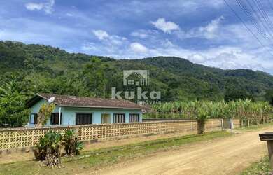 Imagem: A casa possui 3 Dormitórios, 1 Banheiro, 3.508m² de Área