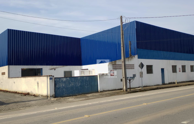 Imagem: O depósito possui 3 Banheiros, 667m² de Área Privada e está