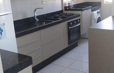 Imagem: O apartamento possui 3 Dormitórios, 1 Banheiro, 1 Vaga na garagem