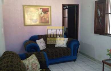 Imagem: A casa possui 5 Dormitórios, 3 Suítes, 5 Banheiros e 180m²