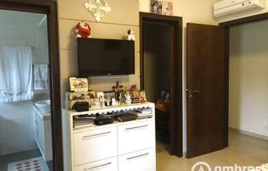 Imagem 6: Casa na Guabiruba. Guarda roupa, 920m² de Áreae4 Dormitórios