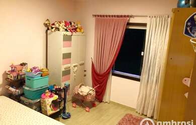 Imagem 8: Casa na Guabiruba. Guarda roupa, 920m² de Áreae4 Dormitórios