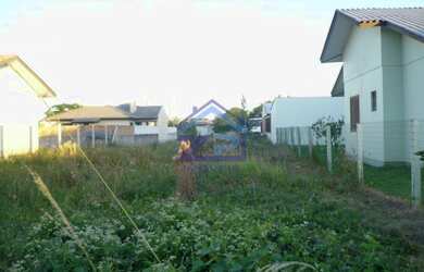 Imagem: O terreno possui 360m² de Área e está localizado em Quatro