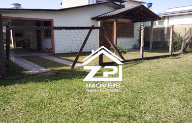 Imagem: A casa possui 2 Dormitórios, 1 Banheiro e está localizado