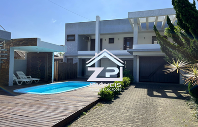 Imagem: A casa possui 3 Dormitórios, 1 Suíte, 3 Banheiros, 1 Vaga