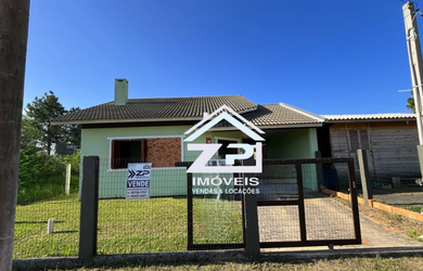 Imagem: A casa possui 3 Dormitórios, 1 Suíte, 2 Banheiros, 1 Vaga