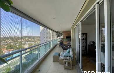 Imagem: A casa possui 4 Dormitórios, 4 Suítes, 6 Banheiros, 6 Vagas