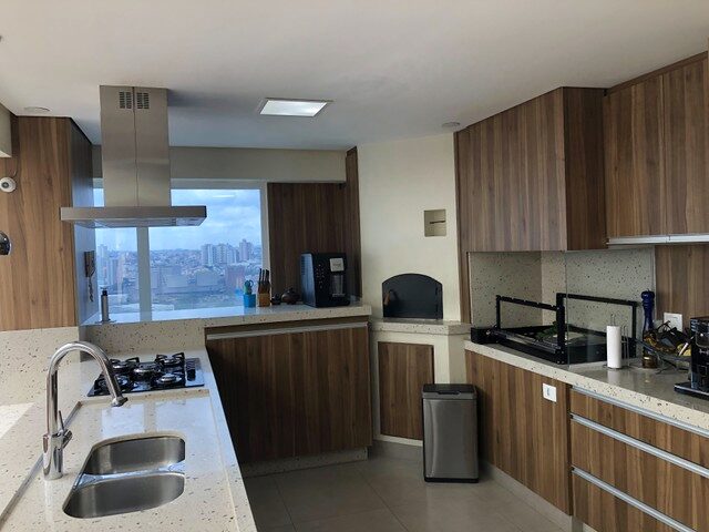 Imagem: O apartamento na cobertura possui 3 Dormitórios, 3