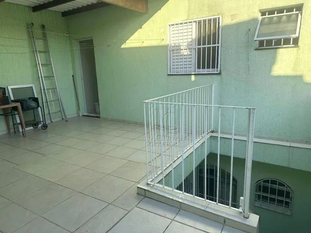 Imagem: A casa possui 3 Dormitórios, 3 Suítes, 4 Banheiros, 2