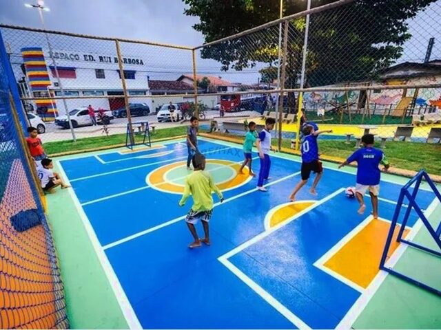 Imagem 3: Sobrado com 4 Pontos Comerciais e 5 Quartos no Eustáquio Gomes Rua...