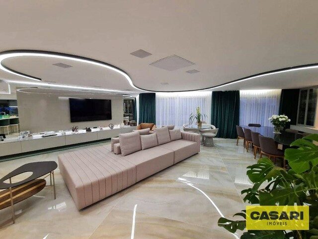 Imagem: O apartamento possui 3 Dormitórios, 1 Suíte, 4 Banheiros