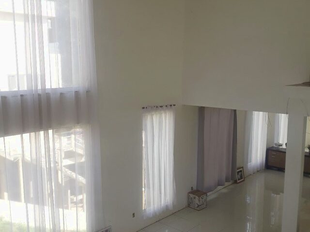 Imagem: A casa em condomínio possui 4 Dormitórios, 4 Suítes, 5