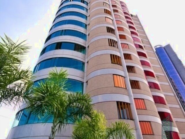 Imagem: O apartamento possui 5 Dormitórios, 5 Suítes, 6 Banheiros