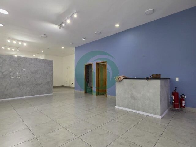 Imagem: A sala comercial possui 2 Banheiros, 120m² de Área Privada